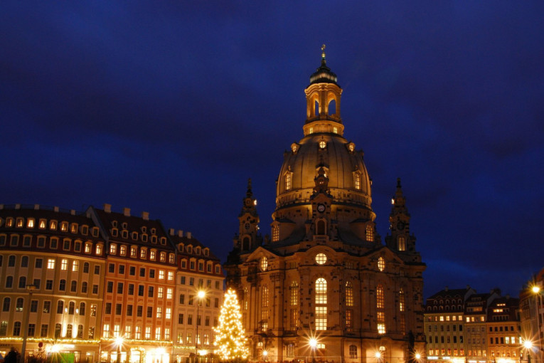 Zima u Drezdenu je kao iz bajke: Praznični marketi, kuvanо vino i ulice koje svetlucaju vas neće ostaviti ravnodušnim (FOTO)