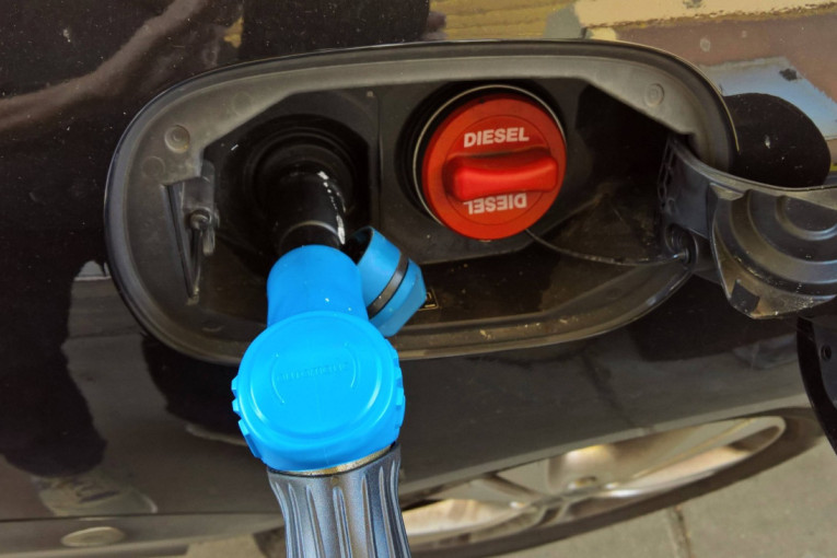 Mnogi vozači je zanemaruju: Od ove tečnosti zavisi da li će vaš dizelaš sutra da upali