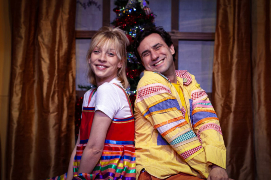 Novogodišnja predstava "Snežna bajka" u Pozorištu Puž: Bata i Seka u još jednom obračunu sa Slatkim Slađom (FOTO)