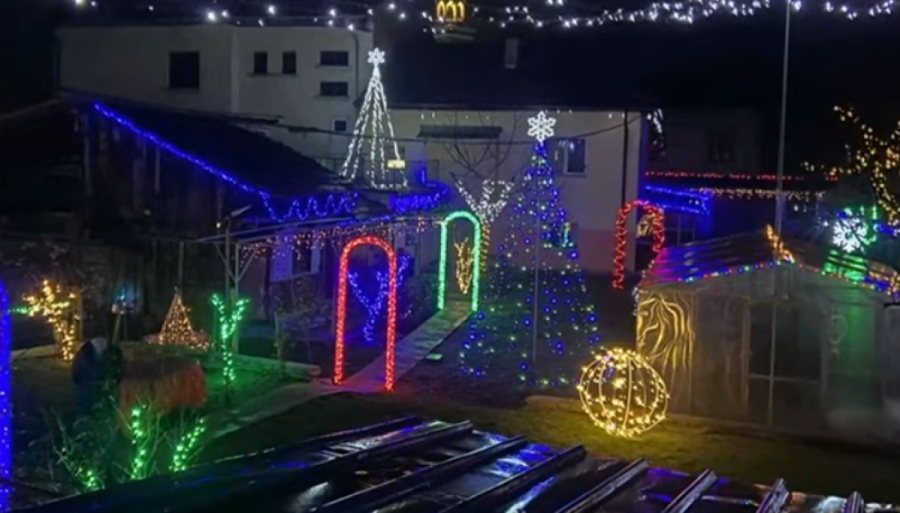 Kad strast stvara magiju: Valentin (16) napravio kilometar dugu instalaciju, a jedan Nemac već dve decenije pali 45.000 lampica (FOTO)