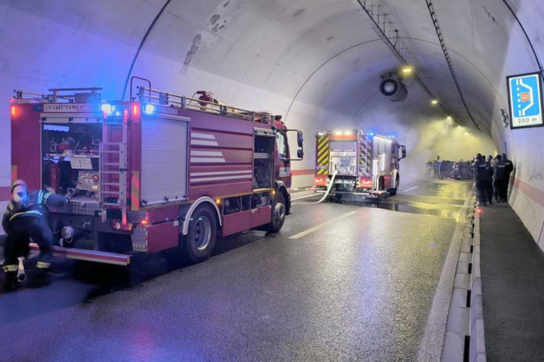 Požar na Terazijama! Sumnja se da je ovo uzrok