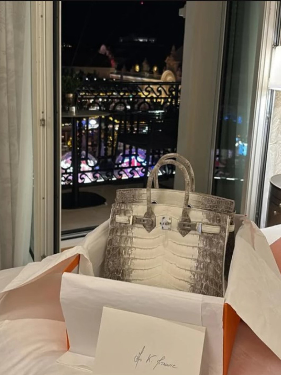 Ima se, može se! Mitrovićeva ćerka se pohvalila skupocenim poklonom od 400.000 evra! (FOTO)