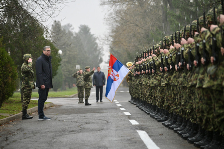 Vučić o obaveznom služenju vojnog roka: Ubrzavamo proces, biće uskoro