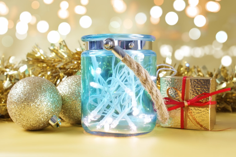 Neka i vaš dom tokom praznika izgleda kao iz bajke: Lampice nisu samo za jelku, uklopiće se i na ova tri mesta