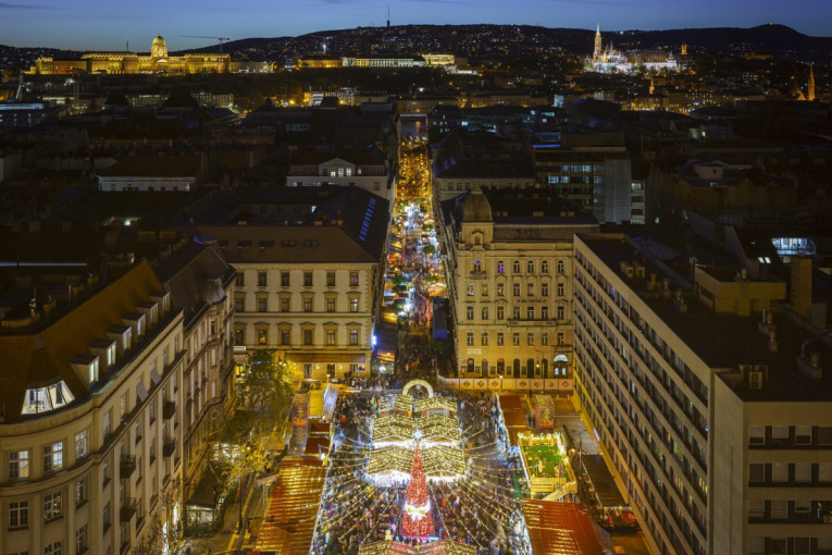 Najbolji božićni market u našem komšiluku i Nova godina u mitskom svetu