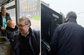 Vučić se provozao gradskim prevozom u Nišu: Autobus čist, građani zadovoljni (VIDEO)