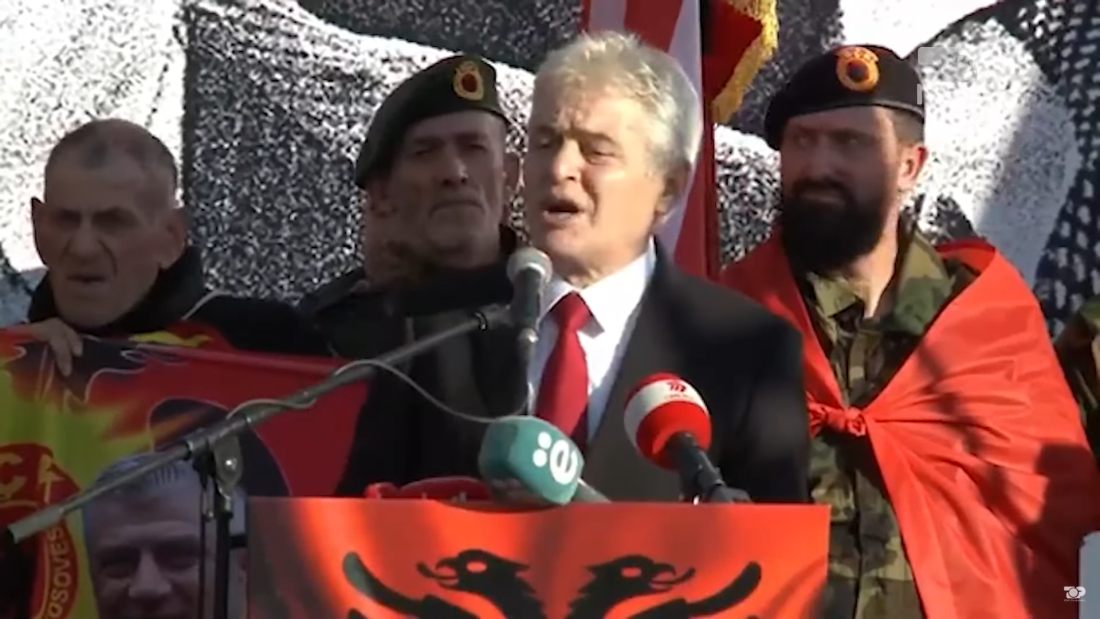 Skandal u Skoplju! Teroristi iz OVK marširaju ulicama i traže slobodu za ubice Srba (FOTO)