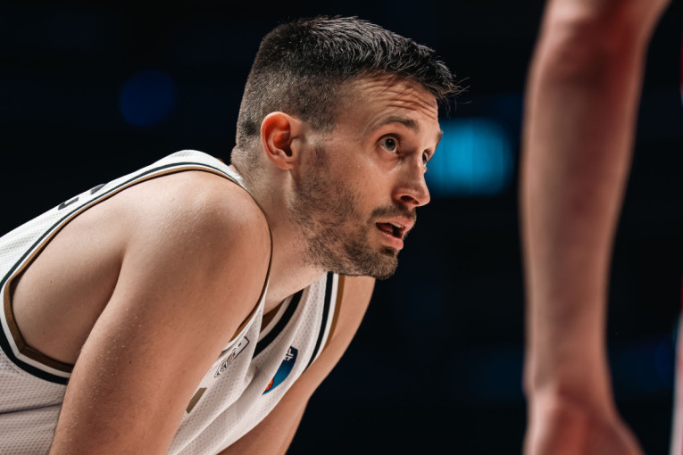 Avramović čeka novog trenera! Dubai povukao radikalan potez posle debakla od Efesa!