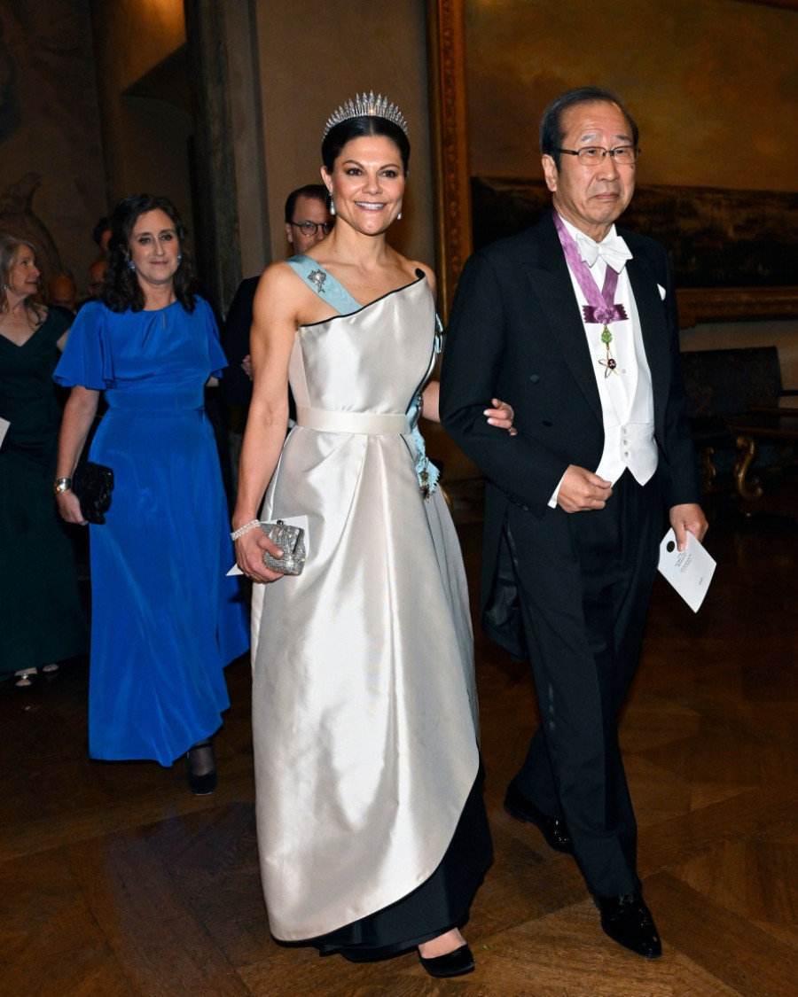 Švedska princeza oduševila u haljini svoje majke staroj tri decenije: Dala joj je moderan zaokret (FOTO)