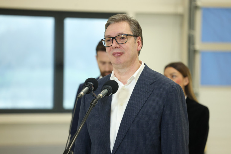 Lekari stali uz listu "Aleksandar Vučić - Kula naša porodica!" Čak 75 odsto potpisalo izjavu podrške