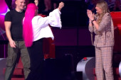 Pomirile se Viki i Zorica Brunclik! Pao i zagrljaj usred "Pinkovih zvezda" (FOTO)