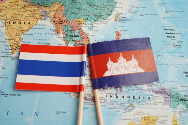 Sukob i dalje bukti! I Tajland i Kambodža proglasili policijski čas, nema naznaka mira