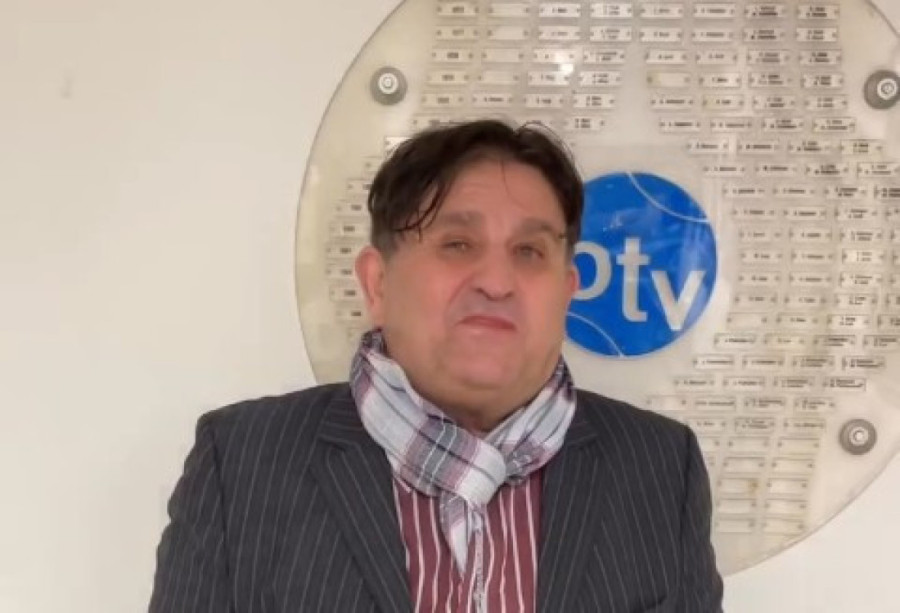 Pevač godinama ćutao, a sad priznao: Zbog Brene i Popovića posledice nosi i danas!