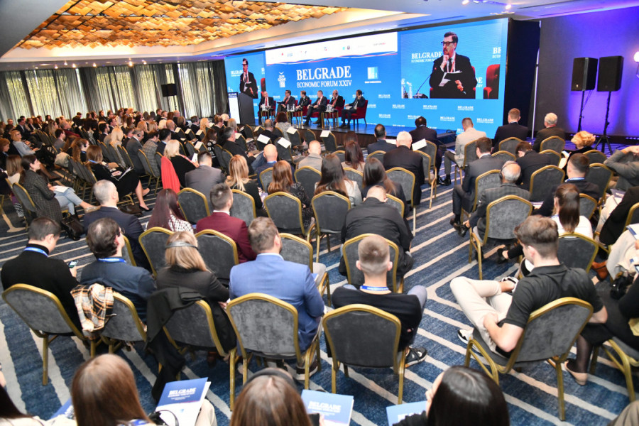 Srpski proizvodi u kineskoj avio-kompaniji: Ministarka Mesarović u poseti Pekingu (FOTO)