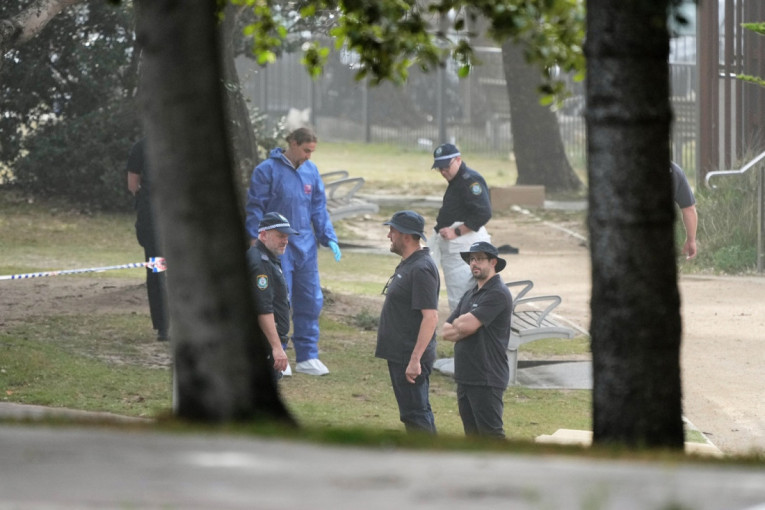 Stravične teorije zavere o masakru na plaži: Sve je "filmski set", "napadač je Јevrej" (FOTO)