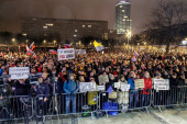 Hiljade ljudi preplavile ulice Slovačke: Buknuli protesti zbog promena u pravosuđu (VIDEO/FOTO)