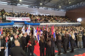 Svečana konvencija Srpske liste: Puna hala u Kosovskoj Mitrovici, pevala se himna Srbije (FOTO/VIDEO)