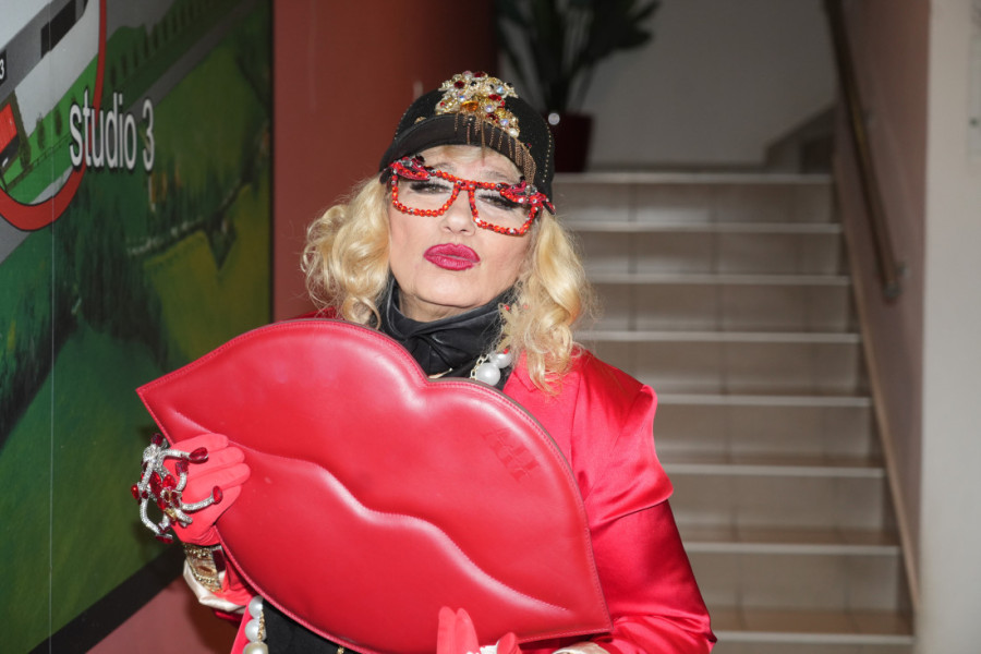 "I Ceci i Breni... Džabe vama pare, kad Vera najbolje izgleda!" Nada Topčagić u poznatom stilu stala na stranu koleginice!