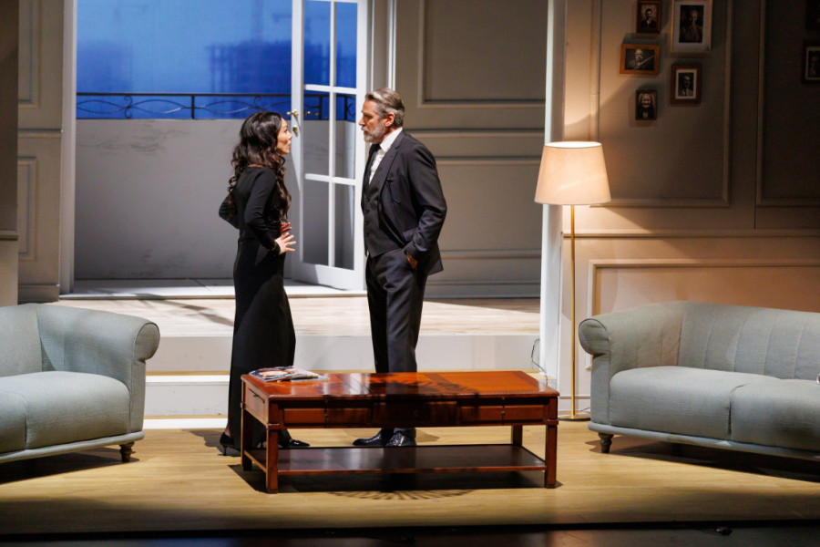 Sloboda Mićalović i Dragan Mićanović u novoj verziji "Narodnog poslanika": Ovacije na premijeri u JDP-u (FOTO/VIDEO)