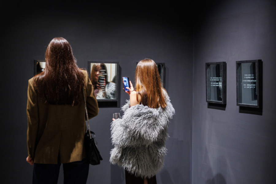 Četiri umetnice koje pričaju "Zimske priče": Nova izložba u Galeriji DOTS (FOTO)