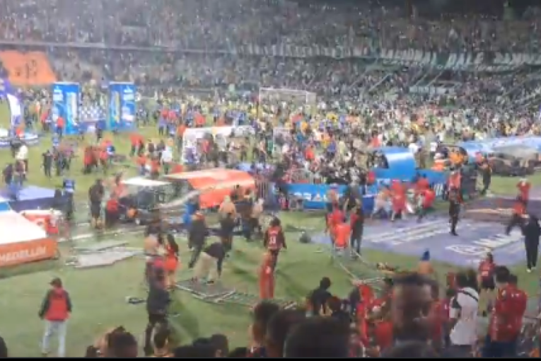 Masovna tuča posle finala Kupa: Huligani koristili noževe, motke, kaiševe, stolice... (VIDEO)