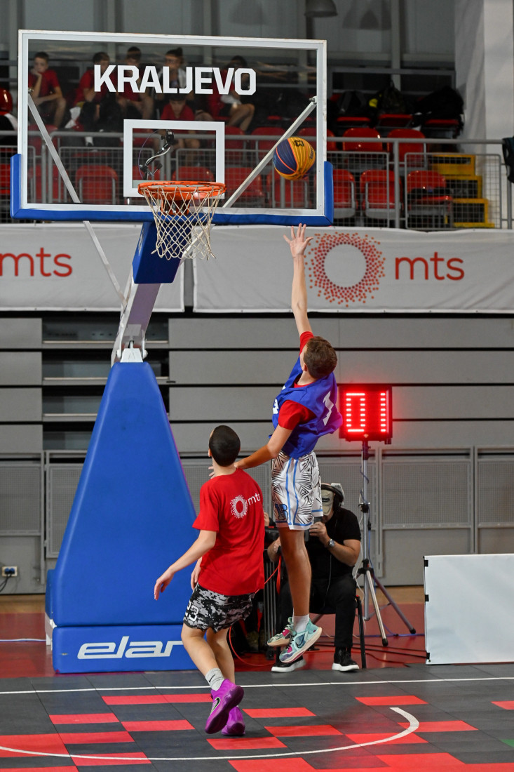 MTS Karavan tokom 2025. okupio hiljade dece širom Srbije kroz sport i igru (FOTO)