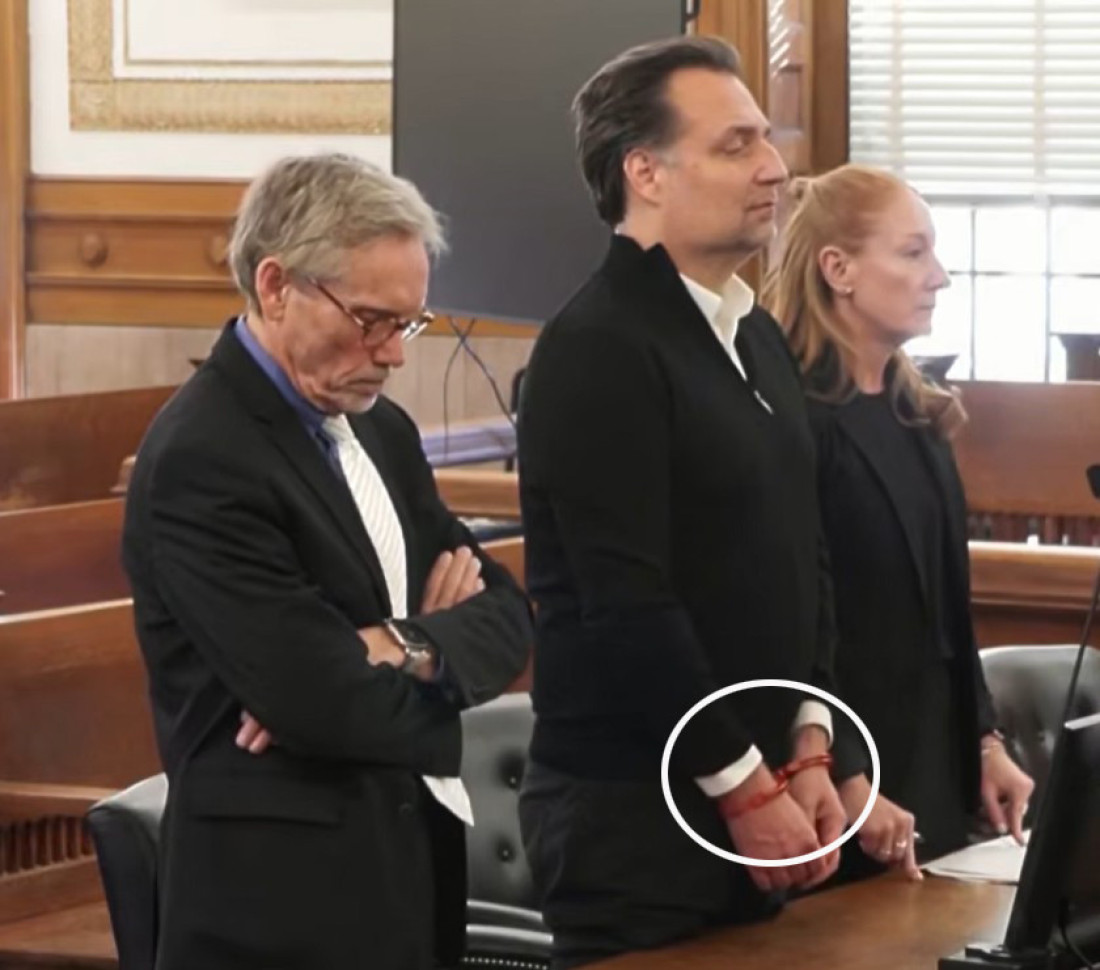 Monstrum kamenog lica: Anin ubica bez reakcije saslušao doživotnu presudu, a uradio je samo jedan pokret! (FOTO)