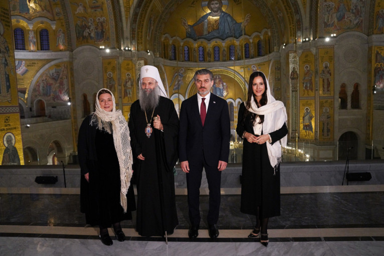 Tamara Vučić zajedno sa predsednikom Gruzije i prvom damom posetila Hram Svetog Save