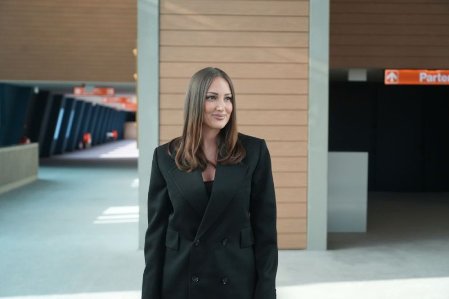 Pevačica se prisetila svađe u porodici! Otvorila dušu o roditeljima: "Otac me je ucenjivao!"