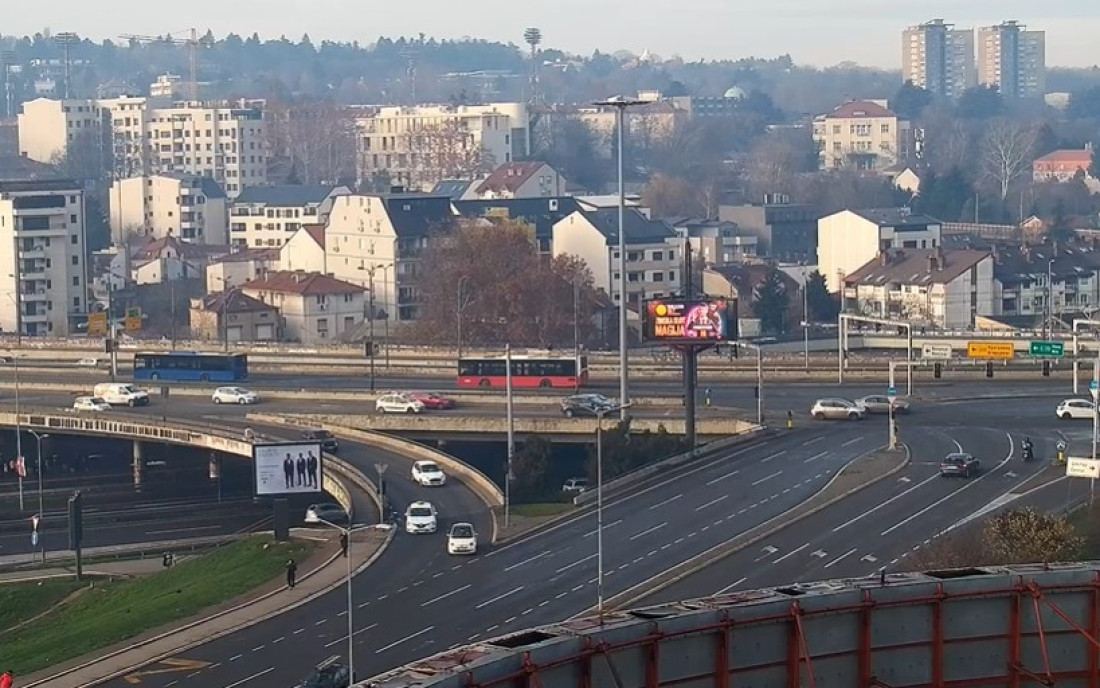 Na Nikoljdan prizor za nevericu u Beogradu: Dobro pogledajte Autokomandu jer se ovo retko viđa - pratite 24sedam kamere uživo!