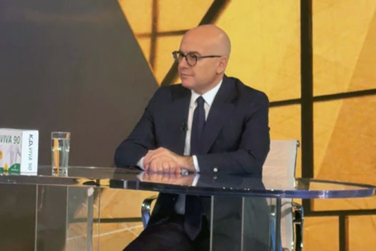 Stanite dani, stanite noći! Lider SNS kakvog nismo videli (VIDEO)