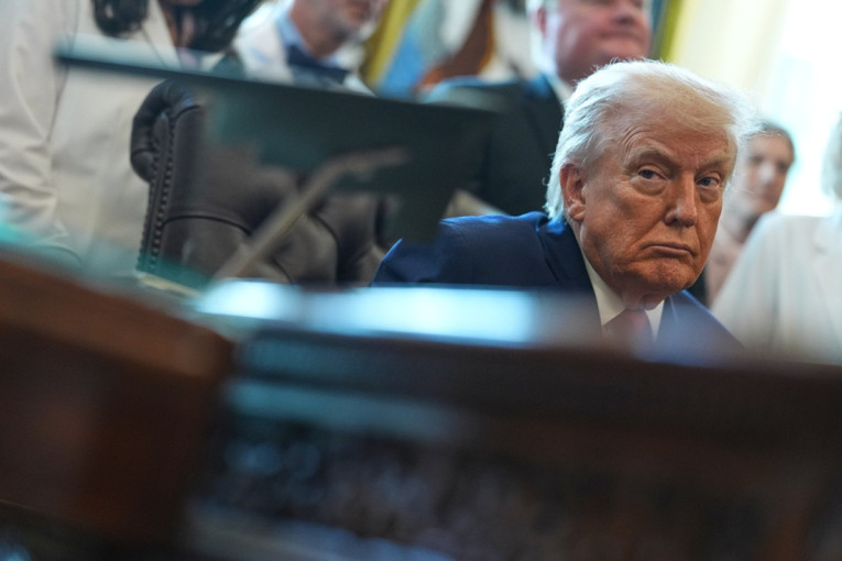 Tramp opozvao gotovo 50 ambasadora širom sveta