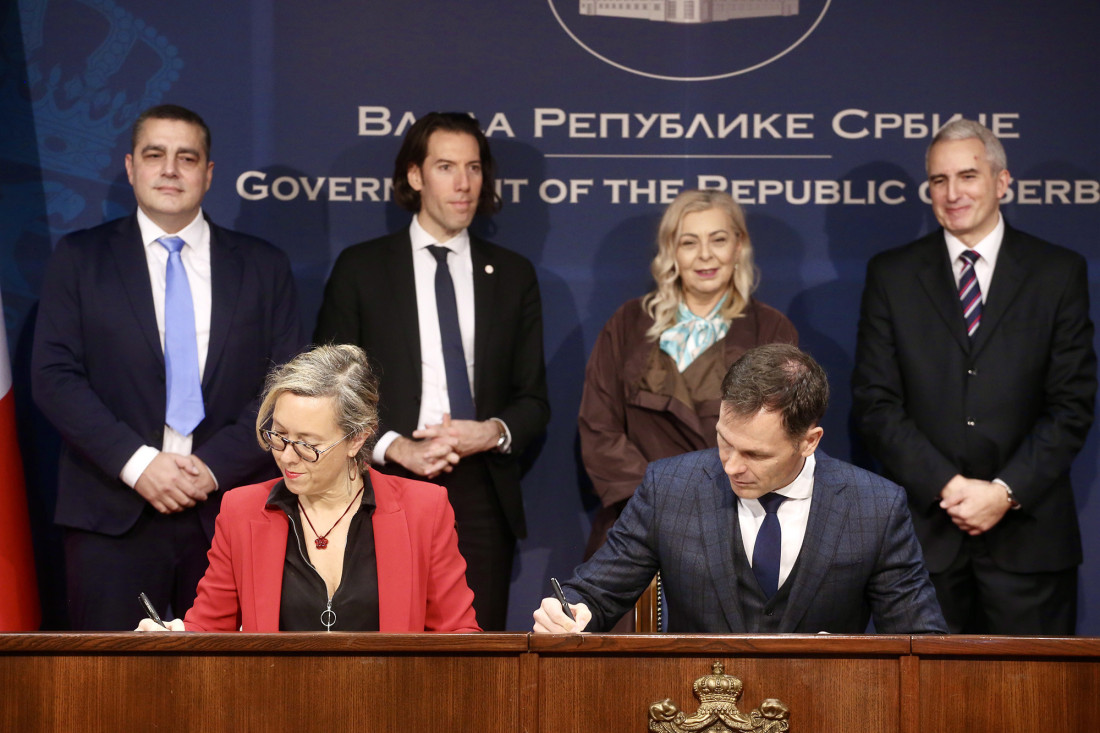 Potpis na ključni ugovor za beogradski metro: Linija 1 ulazi u fazu izgradnje, kupuju se 32 garniture (FOTO/VIDEO)