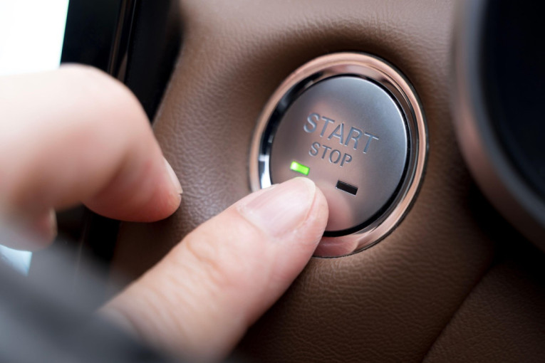Nemojte da se igrate sa tim: Trajno gašenje jednog dugmeta u automobilu može papreno da vas košta