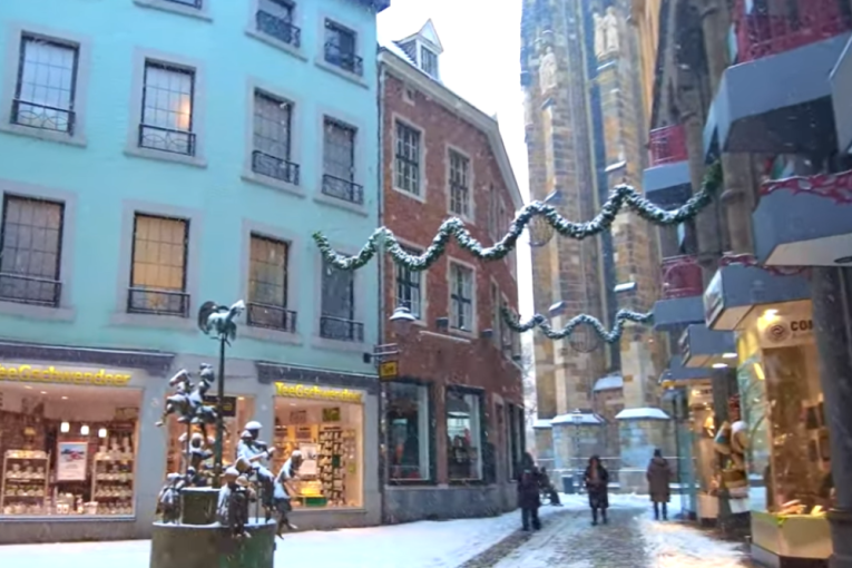 Praznični duh koji će vas osvojiti: Šetnje kroz ukrašene ulice i trgove ovog nemačkog grada oduzima dah (FOTO)
