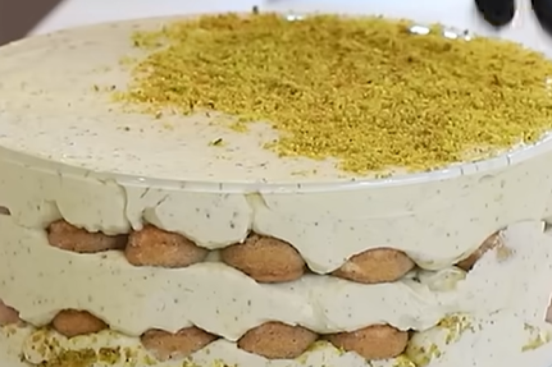 Recept dana: Posni kolač sa džemom je toliko mekan i sočan da će svi tažiti parče više