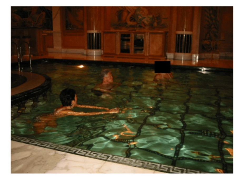 Bil i Hilari Klinton pred hapšenjem! Odbili da svedoče u slučaju Epstin, sad mogu da završe iza rešetaka