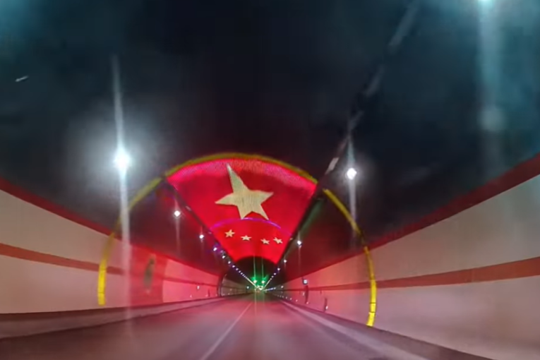 Graditeljsko čudo: Kina otvara tunel dug 22 kilometra, put skraćen sa 7 na 3 sata (VIDEO)