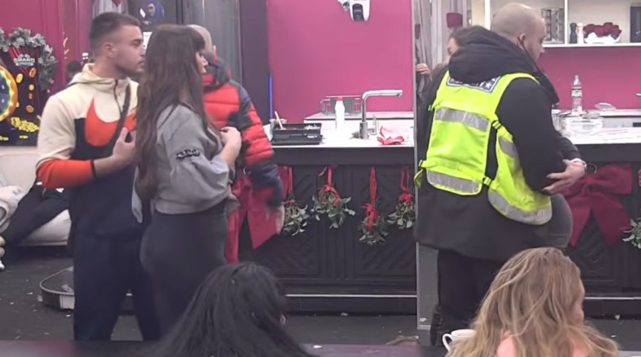 Minu Vrbaški verio šest godina mlađi dečko u rijalitiju: Usledio muk u Beloj kući!