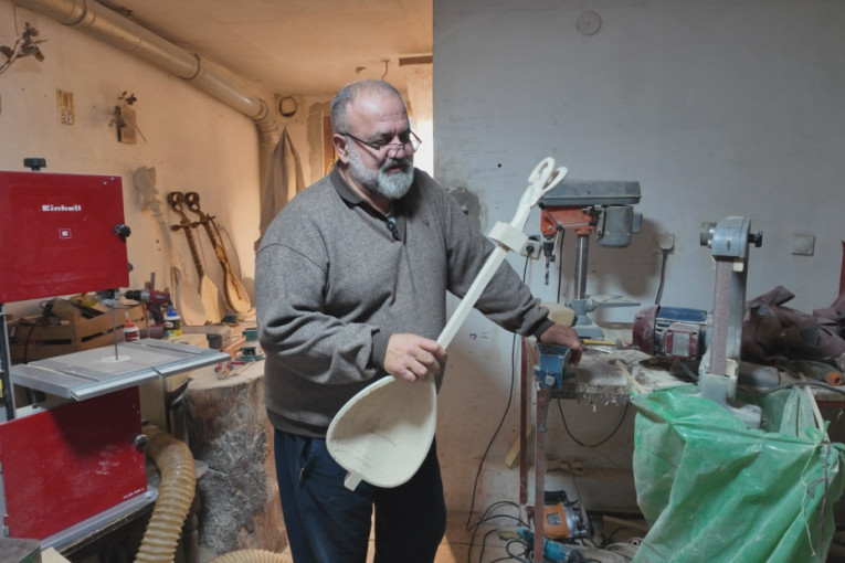 Drama na božićnoj paradi u Holandiji: Automobil uleteo u masu, 9 povređenih