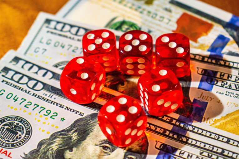 Smak sveta kao večita tema: Kako su proročanstva i teorije zavere oblikovale kolektivnu svest?