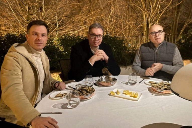 Vučić: Siniša rešio da nas obraduje giricama posle napornog dana