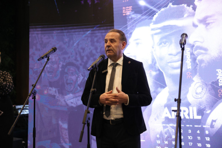 Isak je operisan, Slot otkrio čemu se nada