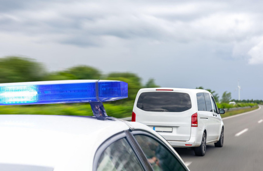 U Novom Sadu pronađeno telo muškarca: Preminuo u automobilu