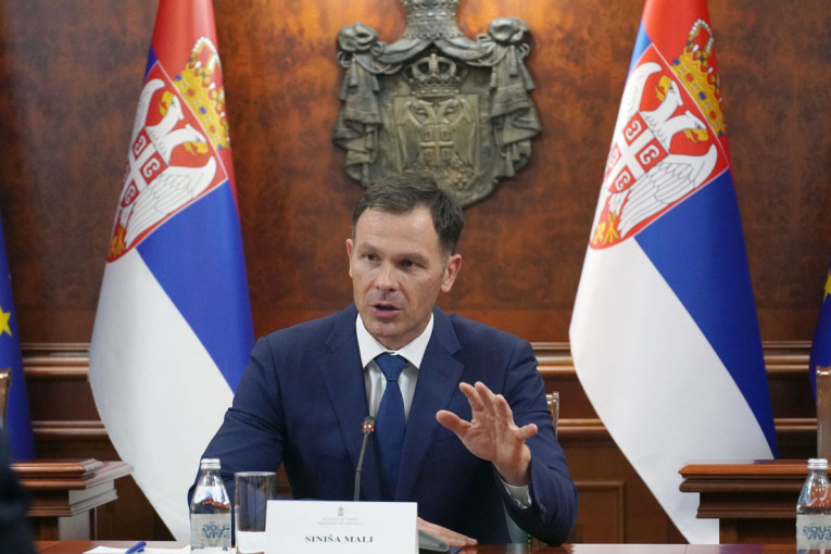 Siniša Mali poručio: Ako je suditi po januaru, možemo očekivati dobru godinu! Pomenuo i članove Vlade