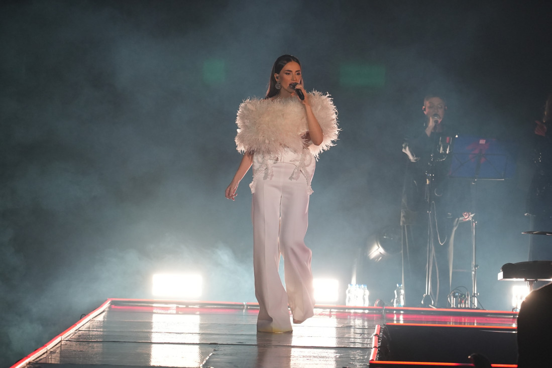 Poznati se sjatili kod Emine! Prija došla sama u kožnjaku, tu je i poznati estradni par (GALERIJA)