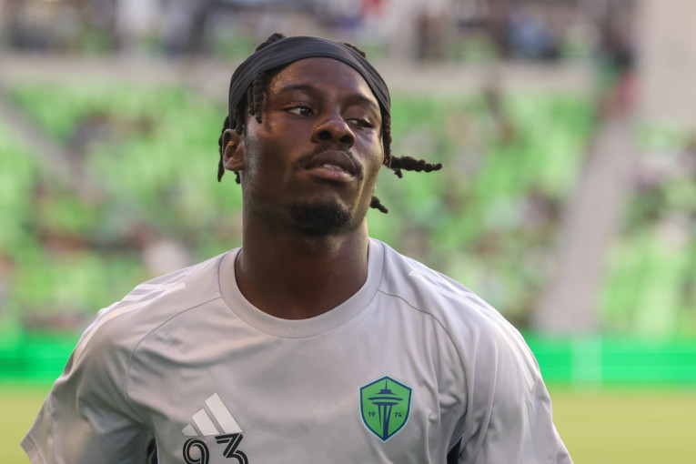 Drama na KAN - Golman se samo srušio na teren, niko ne zna šta mu se desilo! (VIDEO)