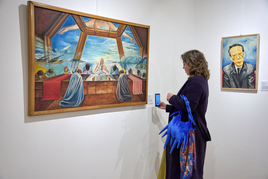 Dela nastala u zatvorskoj bolnici, kupljena od uličnih prodavaca, pronađena na buvljacima: Otvorena izložba "Neobična kolekcija" (FOTO)