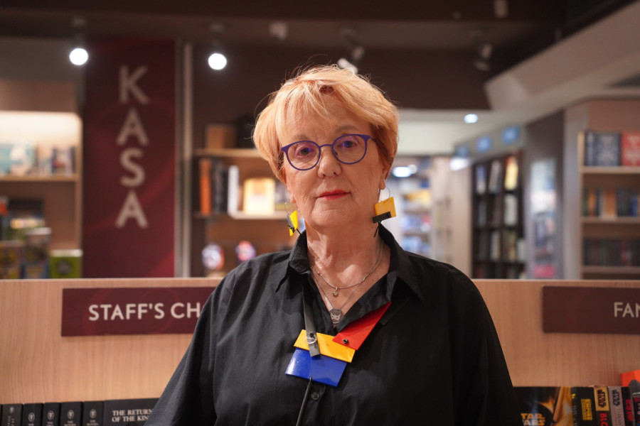 Slavna književnica Kolin Huver šokirala čitaoce širom sveta: Otkrila strašnu dijagnozu