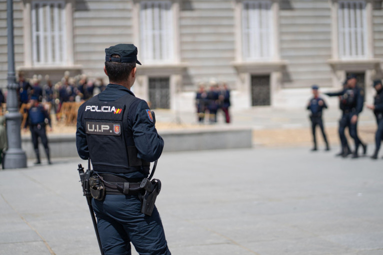 Potvrđeno! Dečaku prodavao drogu za 1.000 dinara